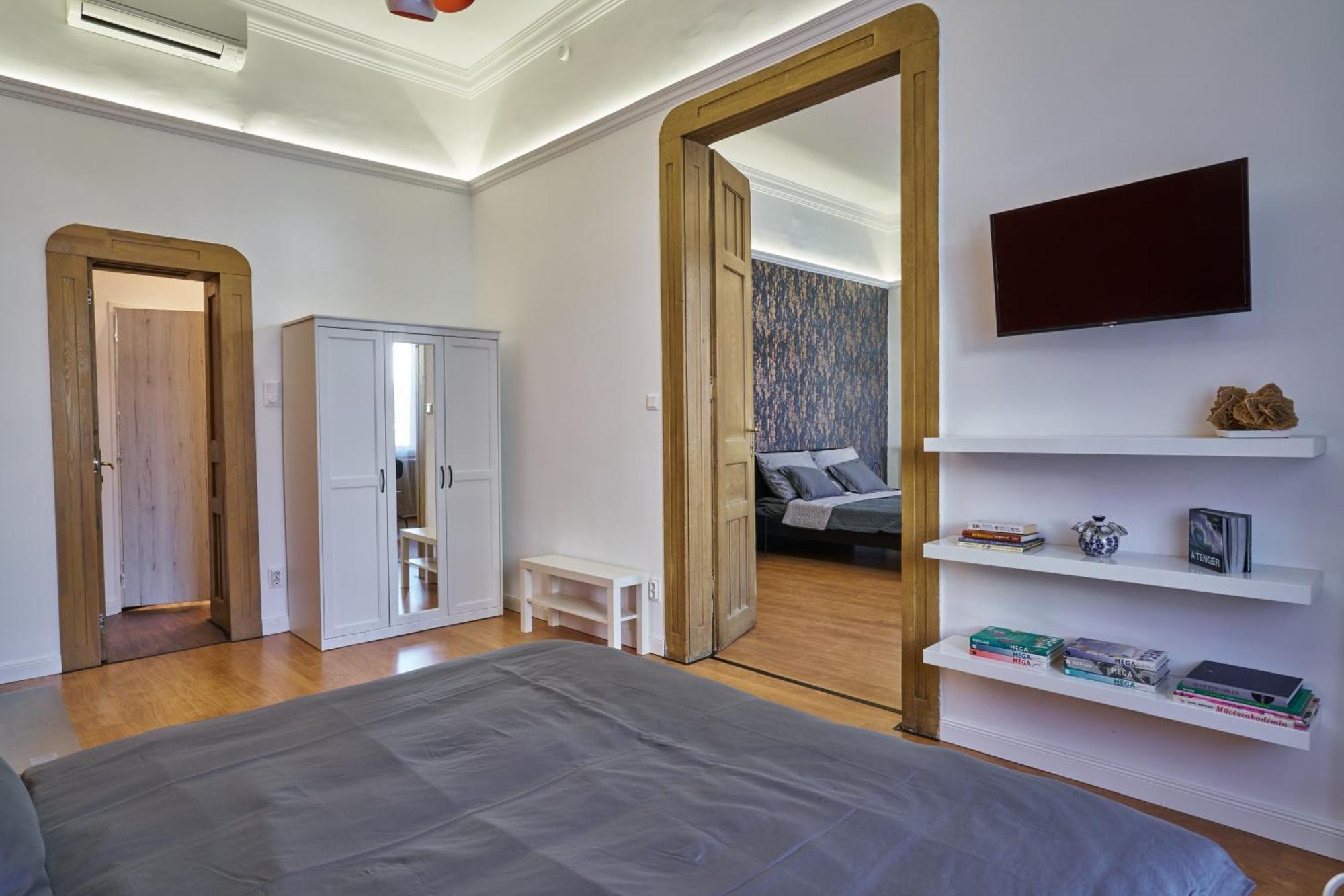 Nanirol Apartment At Gellert Bath Budapest Exterior foto